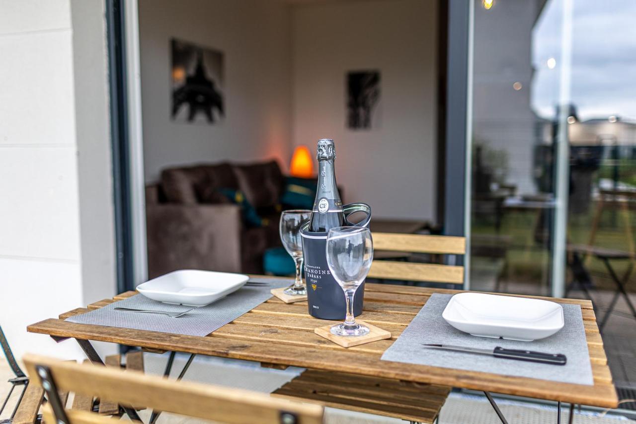King Size Bed - Free Private Parking - Garden & Terrace - 14Min From Disneyland Ferrières-en-Brie Zewnętrze zdjęcie