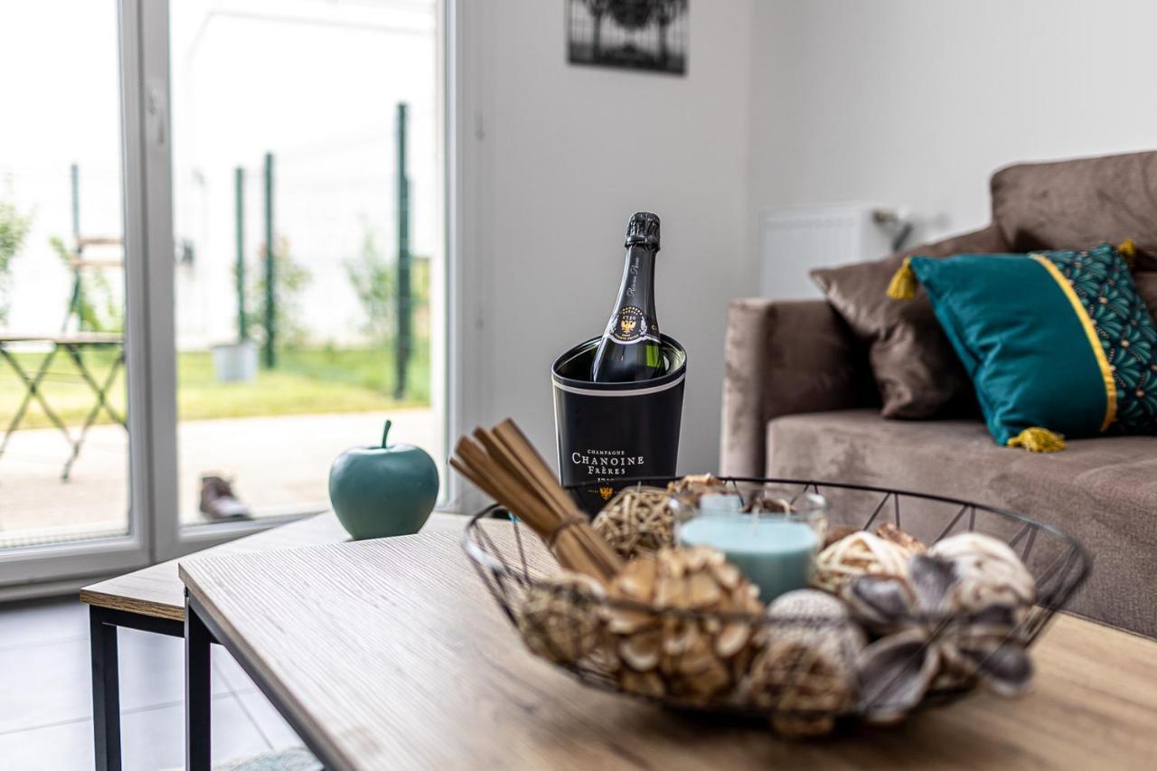 King Size Bed - Free Private Parking - Garden & Terrace - 14Min From Disneyland Ferrières-en-Brie Zewnętrze zdjęcie